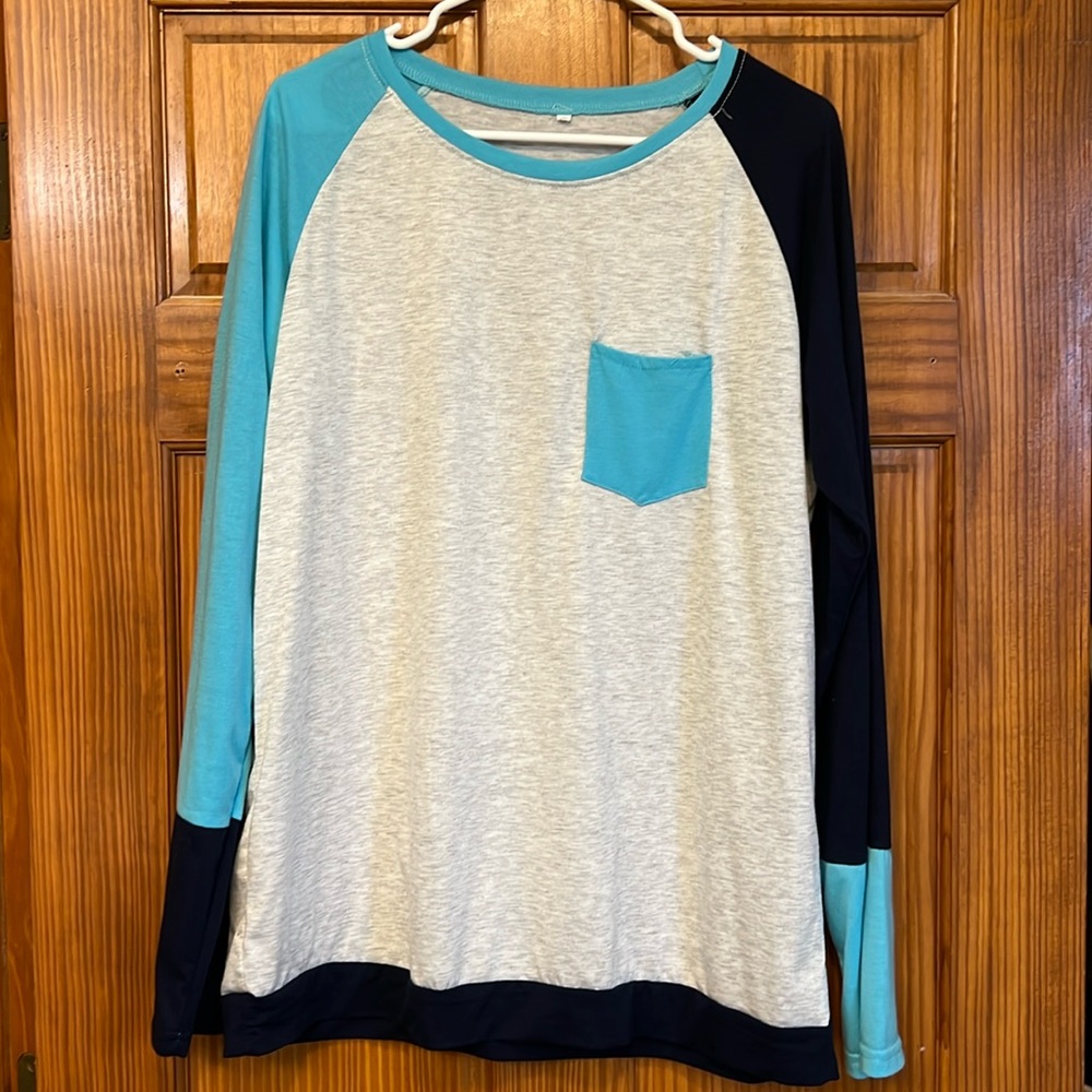 2XL long sleeve tee, worn once but still good condition